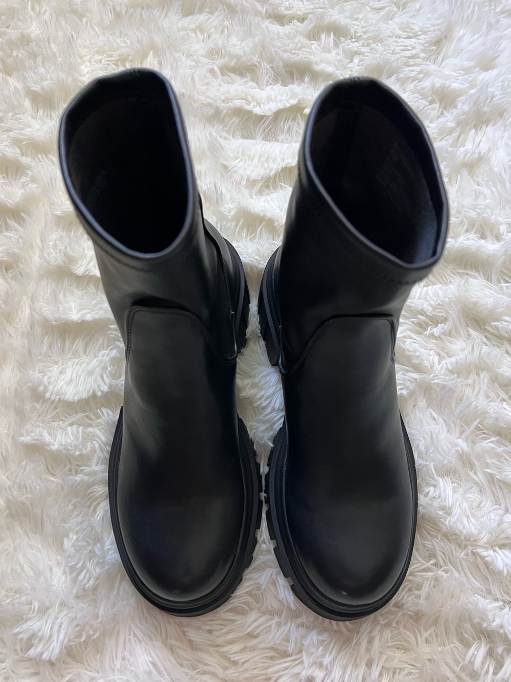 Steve Madden Black Boomba Lug Sole Ankle Boot - Picture 6 of 8